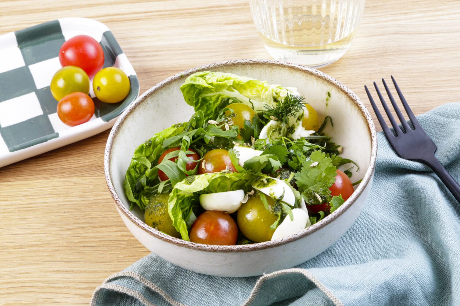 Tomate mozzarella sauce pesto