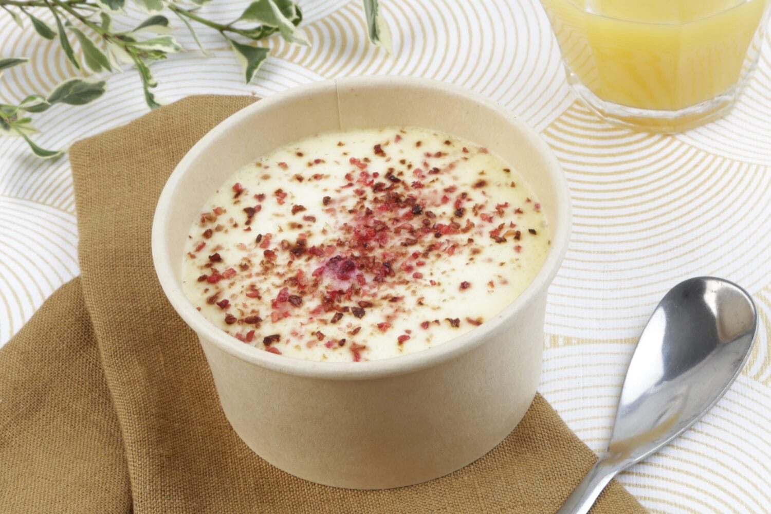 Entremet cœur fruits rouges en bol