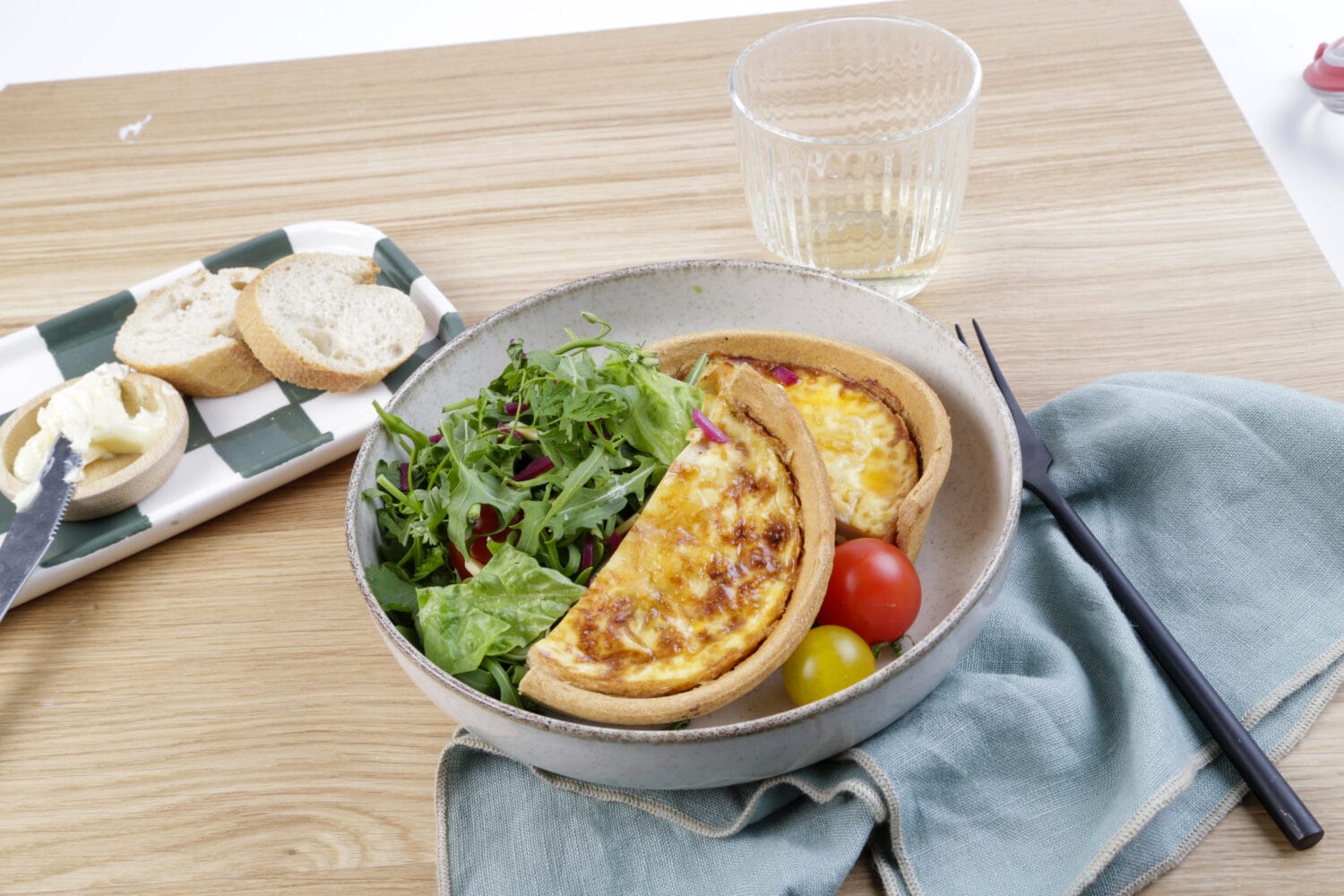 Quiche au poulet et roquette